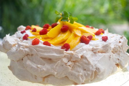 Mango Pavlova